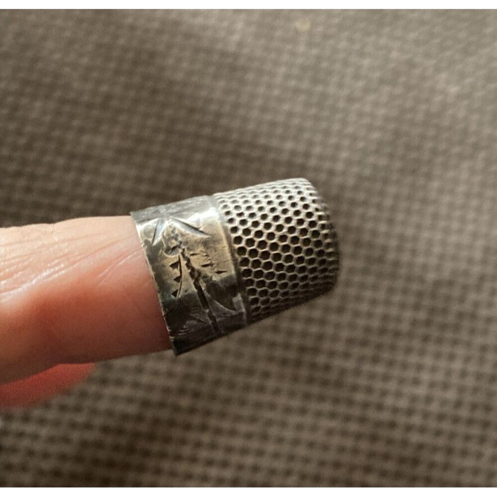 Sterling Silver Antique Simon Bros. Sewing Thimble Running Scrolls C 1890’s Old - Picture 9 of 10